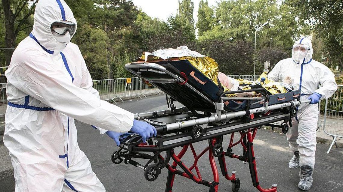 Jeszcze więcej zakażeń koronawirusem w Polsce. Sobotni raport Ministerstwa Zdrowia