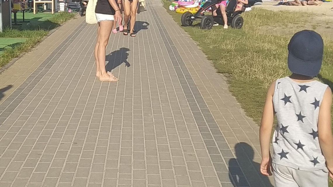 Jezioro Białe: Czterokołowiec wjechał w 4-latkę. Kto zawinił? Jezioro Białe: Czterokołowiec wjechał w 4-latkę. Kto zawinił?