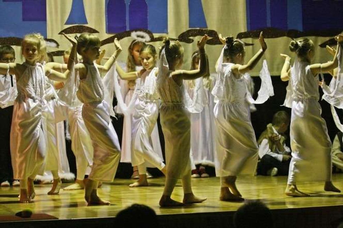 Józef i Maryja na scenie. Jasełka w SP nr 43 w Lublinie (zdjęcia)