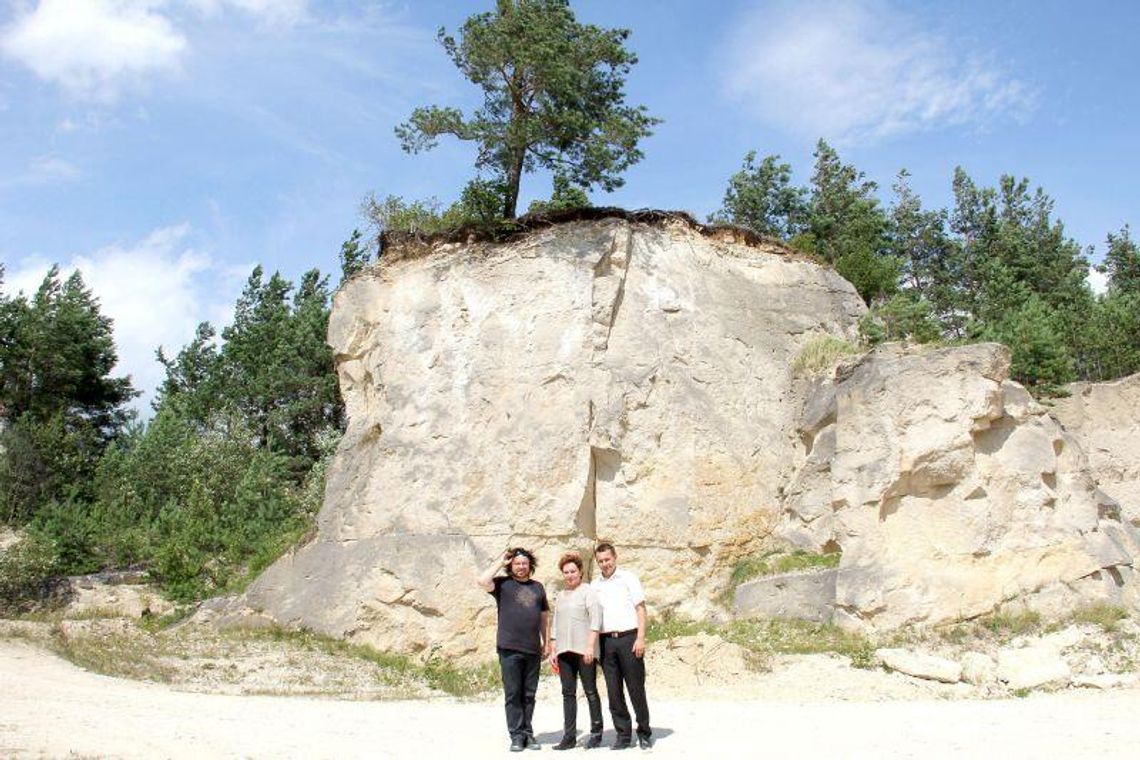 Józefów: Czy Mieczysław Szcześniak nakręci teledysk w kamieniołomach?