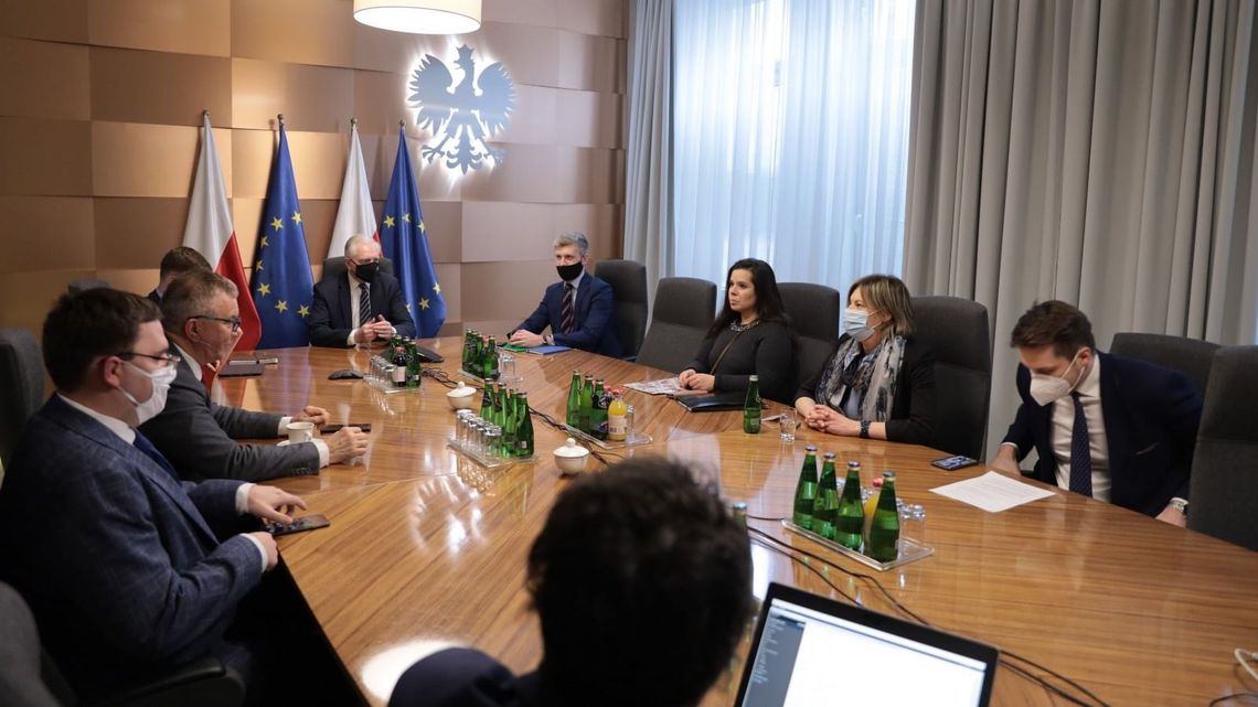 Jubiler z Zamościa w styczniu nie zarobił nic. Spotkanie z Gowinem pomoże? Jubiler z Zamościa w styczniu nie zarobił nic. Spotkanie z Gowinem pomoże?