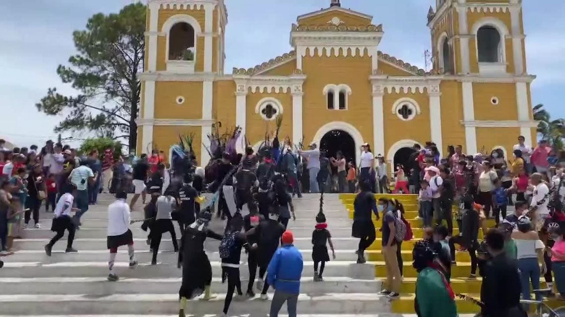 Judasz ciągnięty ulicami miasta. Wyjątkowa wielkanocna tradycja w Nikaragui Judasz ciągnięty ulicami miasta. Wyjątkowa wielkanocna tradycja w Nikaragui