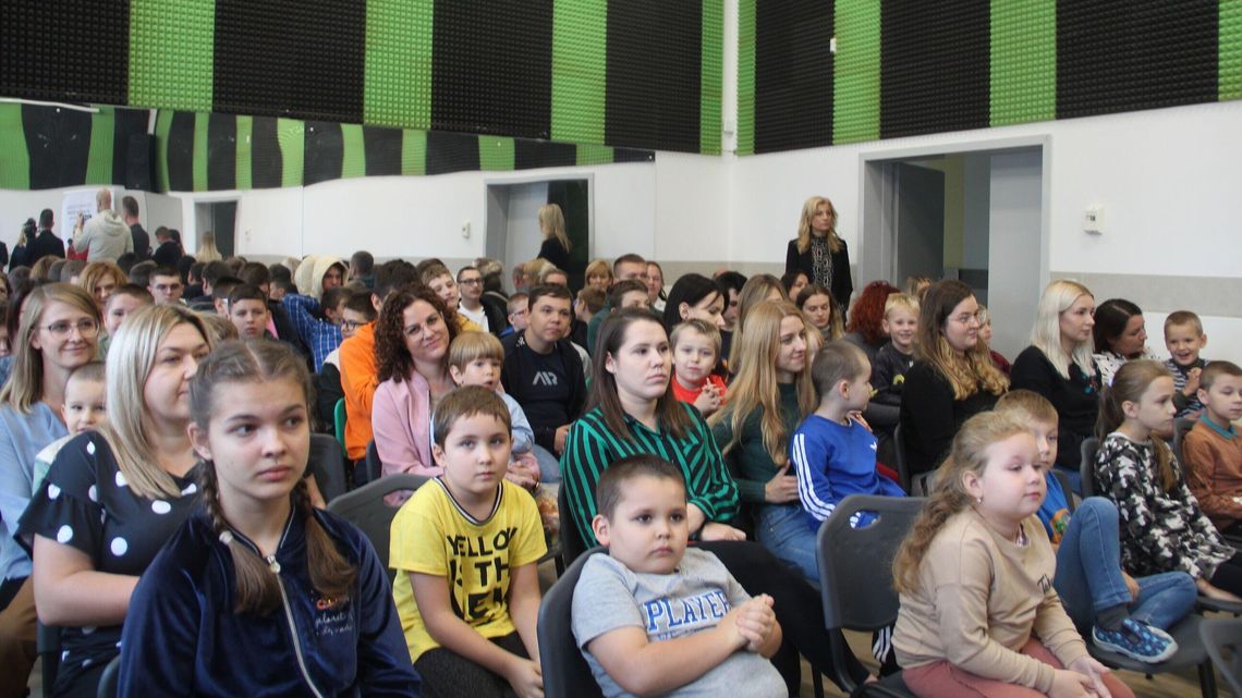 „Julka czuje się tu bezpiecznie”. Wspólny Świat wybuduje szkołę dla dzieci z autyzmem 