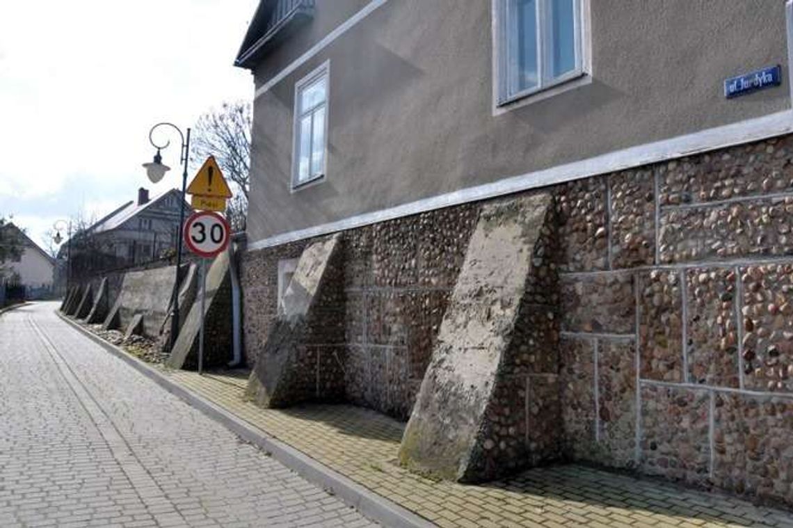 Jurdyki czy Jurydyki. Jaki jest właściwy adres?