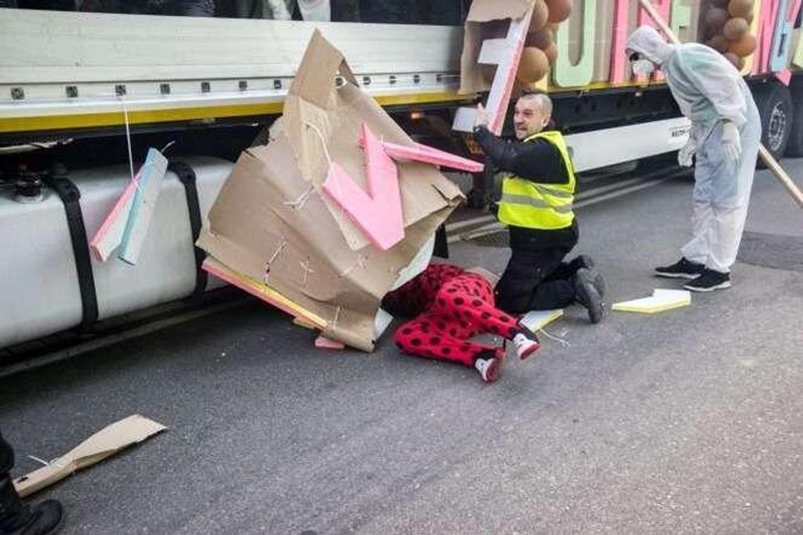 Juwenalia 2016: Zarzuty za wypadek na paradzie może usłyszeć organizator lub kierowca