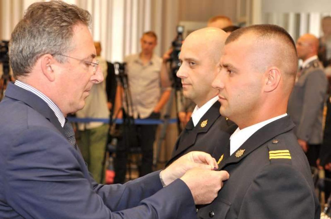 Już czekał na śmierć, ale go uratowali. Medale dla dzielnych strażaków z Łukowa