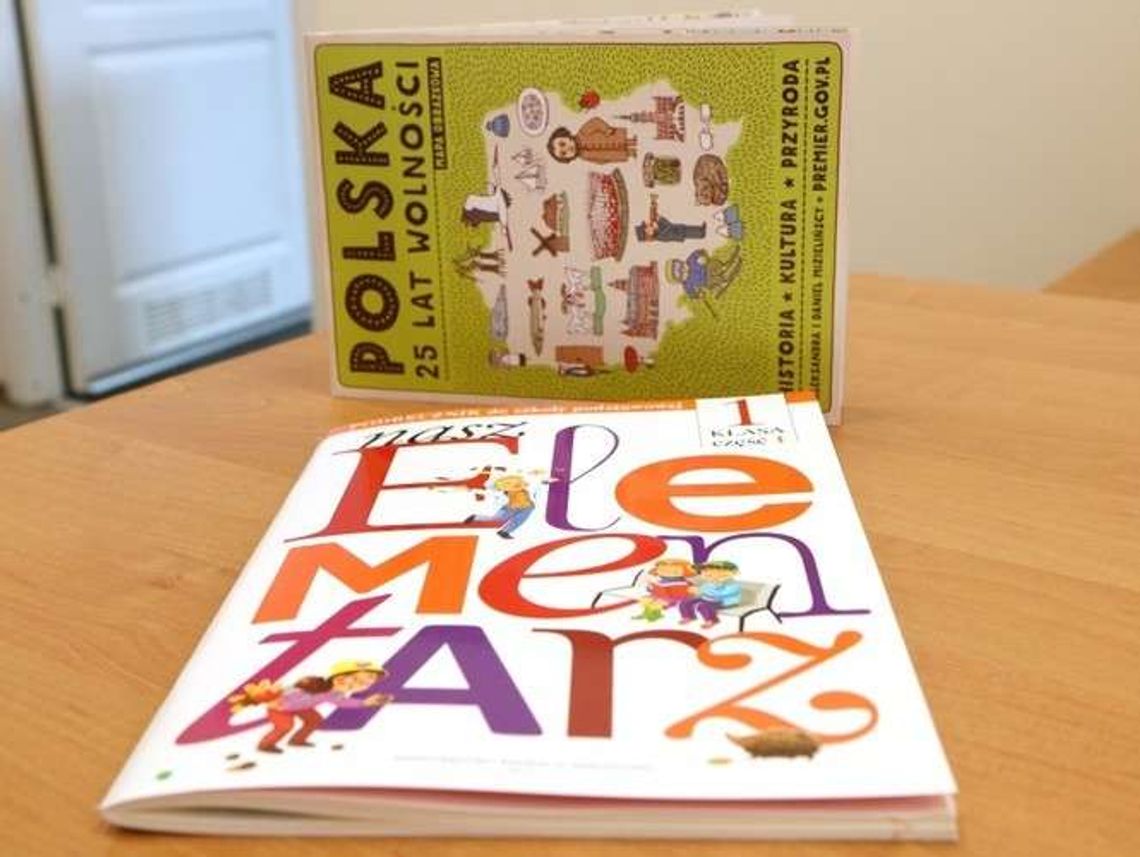 Już nie będzie jednego darmowego podręcznika. Nauczyciel będzie miał wybór