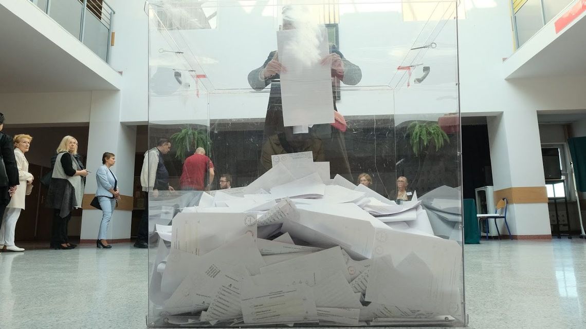 Kaczyński dogadał się z Gowinem. Wybory prezydenckie nie odbędą się 10 maja Kaczyński dogadał się z Gowinem. Wybory prezydenckie nie odbędą się 10 maja