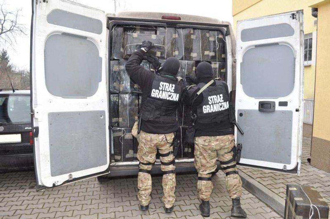 Kąkolewnica. Papierosy za milion na pace