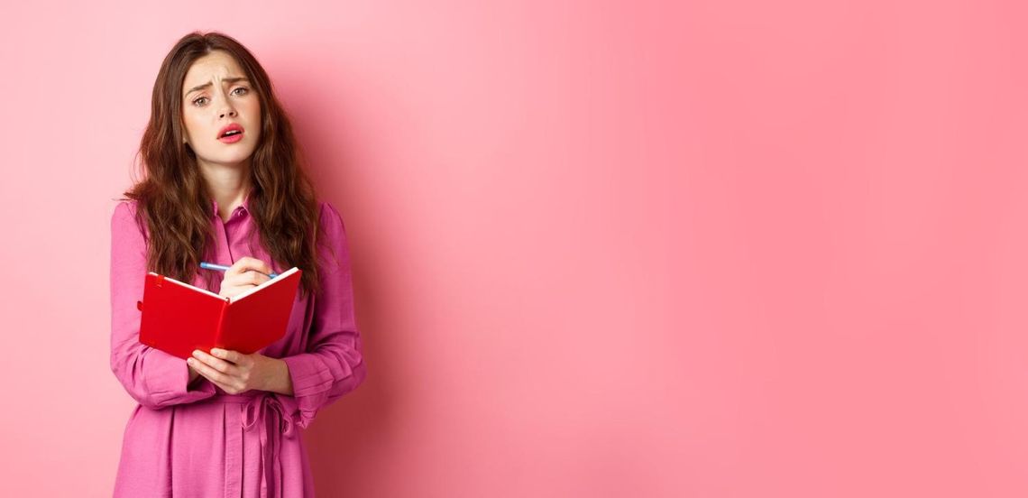 Kalendarz książkowy czy planer tygodniowy? Wybór, który zmienia organizację dnia Kalendarz książkowy czy planer tygodniowy? Wybór, który zmienia organizację dnia