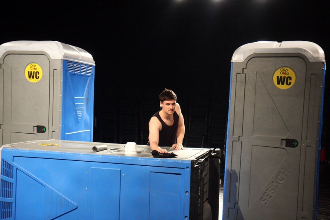 \"Kamienie w kieszeniach\". Damięcki w Centralnym