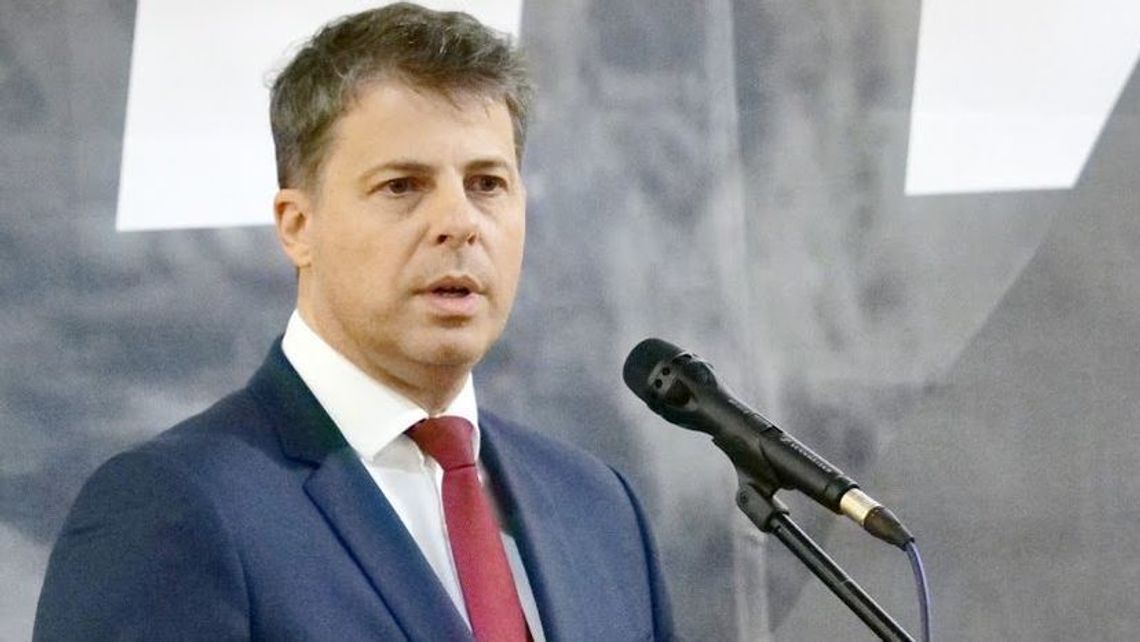 Kandydat na prezydenta z Lublina zebrał 100 tysięcy podpisów. Teraz sprawdzi je PKW Kandydat na prezydenta z Lublina zebrał 100 tysięcy podpisów. Teraz sprawdzi je PKW