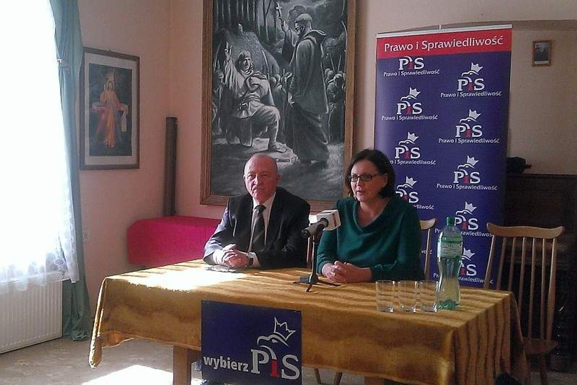 Kandydat PiS na prezydenta Puław chwali konkurenta