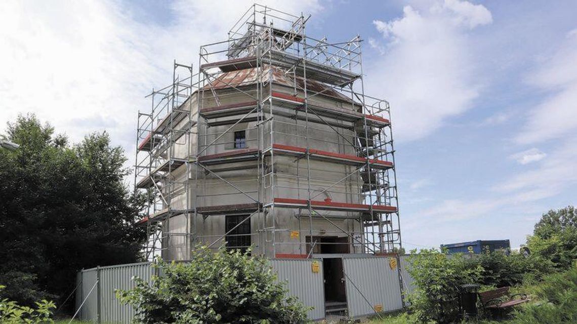 Kaplica w Zawieprzycach już pod nowym dachem. Teraz czas na renowację zabytkowych fresków