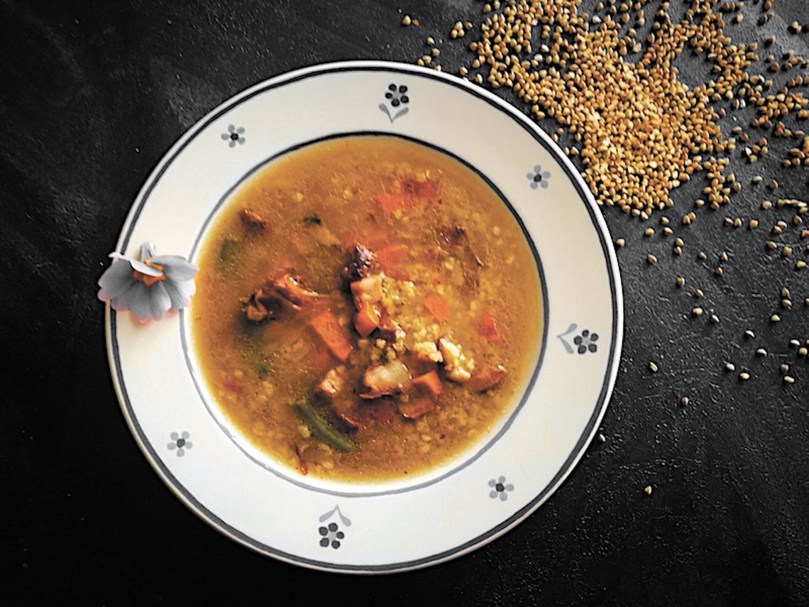 Kapuśniak ugotować, ziemniaki pośturchać Zupa gryczana – proste, sycące danie na chłodne dni