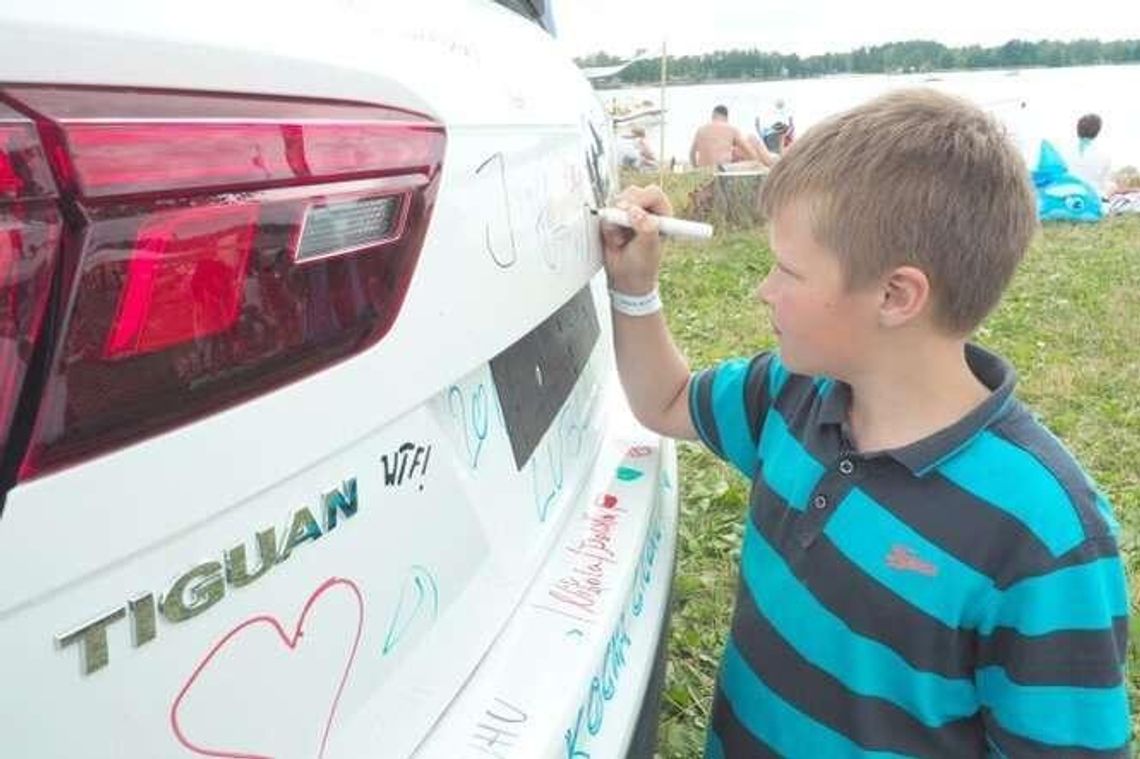 Karawana tiguana nad zalewem. Wygraj samochód z pełnym bakiem