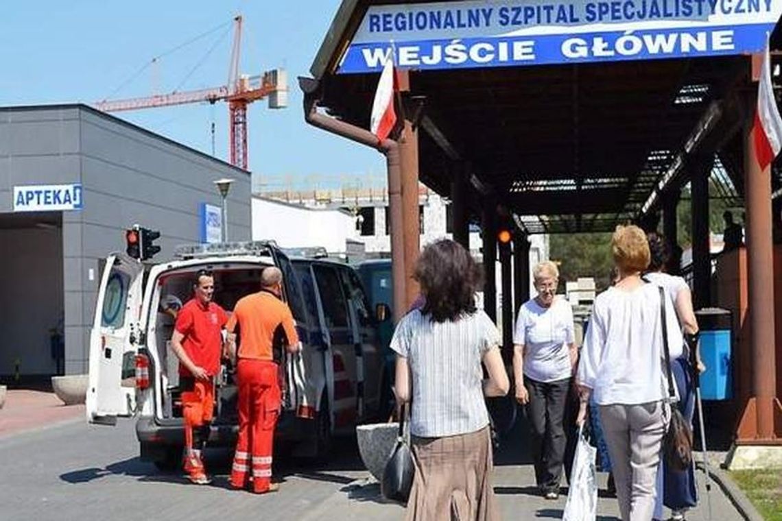 Karetka nie przyjechała. Sąsiedzi sami przewieźli chorą  na operację