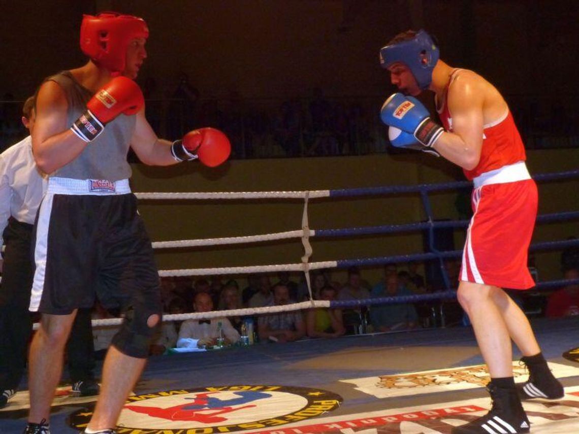Karol Pawlina pokonał Filipa Wcisło podczas II Międzyregionalnej Gali Boksu w Zaklikowie