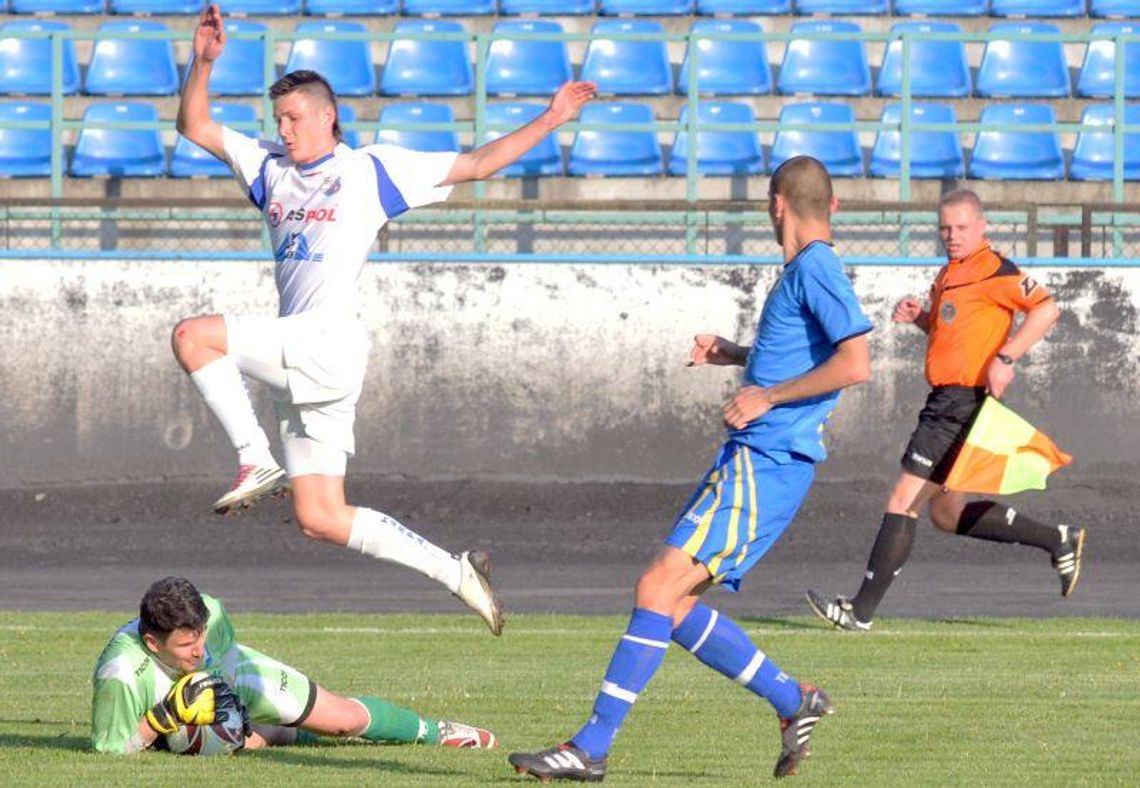 Karpaty - Avia 2:3, porażka Chełmianki w Tarnobrzegu 0:3