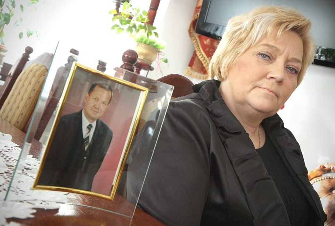 Katastrofa smoleńska - nowe stenogramy. Wdowa po pośle Wojtasie: Nie wierzę w wybuchy i zamachy Katastrofa smoleńska - nowe stenogramy. Wdowa po pośle Wojtasie: Nie wierzę w wybuchy i zamachy