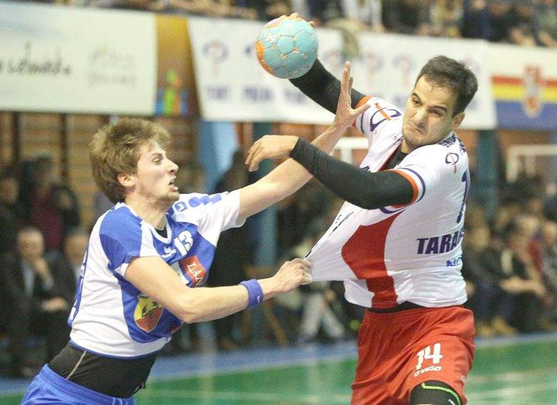 Katastrofa w obronie, Benfica wygrywa w Puławach