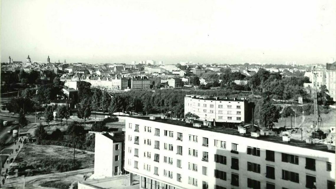 Kawał historii na unikalnych zdjęciach Czwartku i Probostwa z 1971 i 1972 r. Kawał historii na unikalnych zdjęciach Czwartku i Probostwa z 1971 i 1972 r.