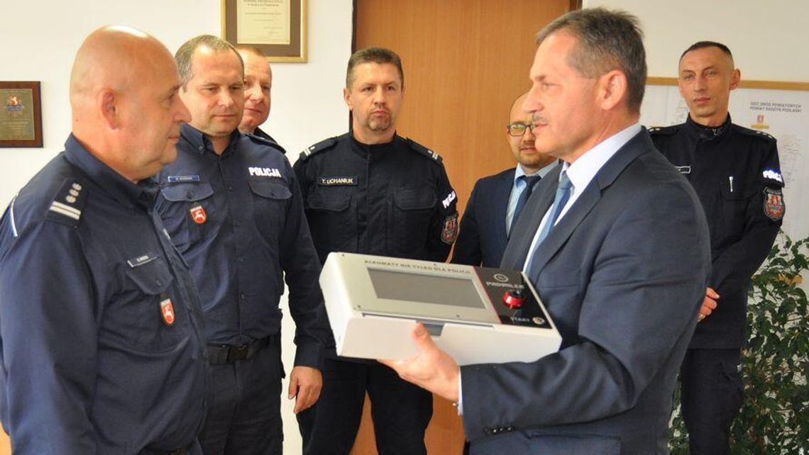 Każdy może przyjść i sprawdzić. Urządzenie czeka w komendzie 