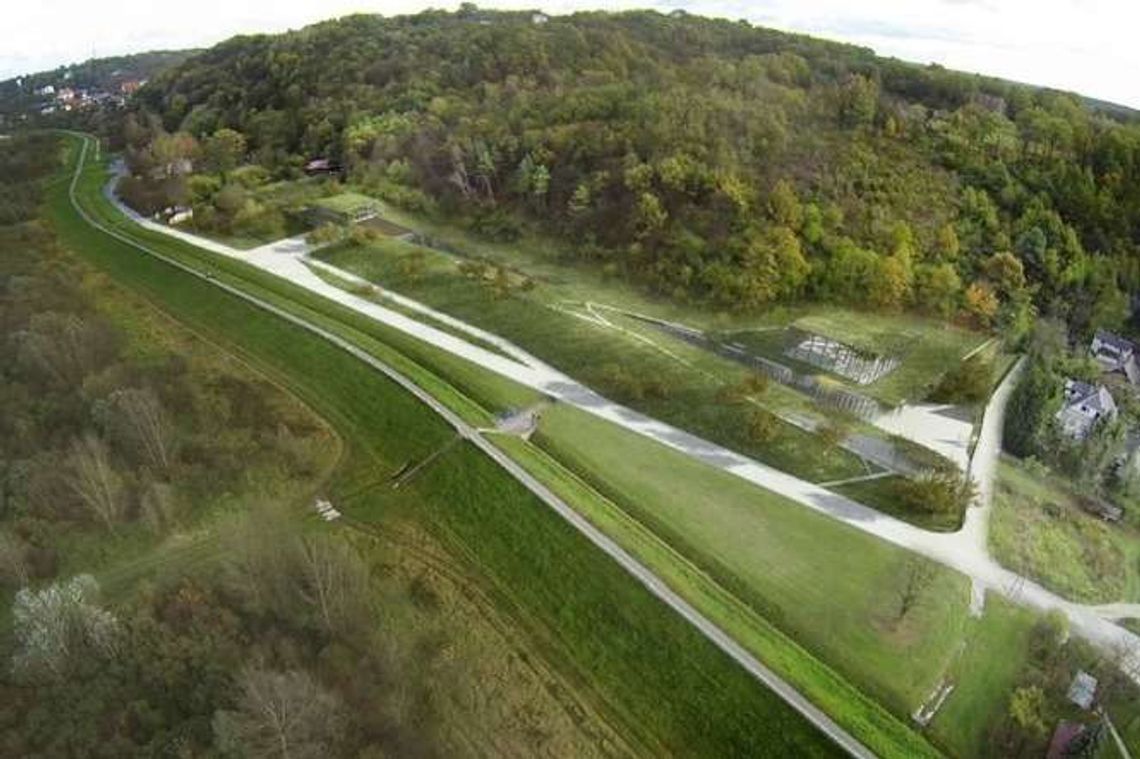 Kazimierz Dolny: Burza wokół budowy SPA w kamieniołomach Kazimierz Dolny: Burza wokół budowy SPA w kamieniołomach