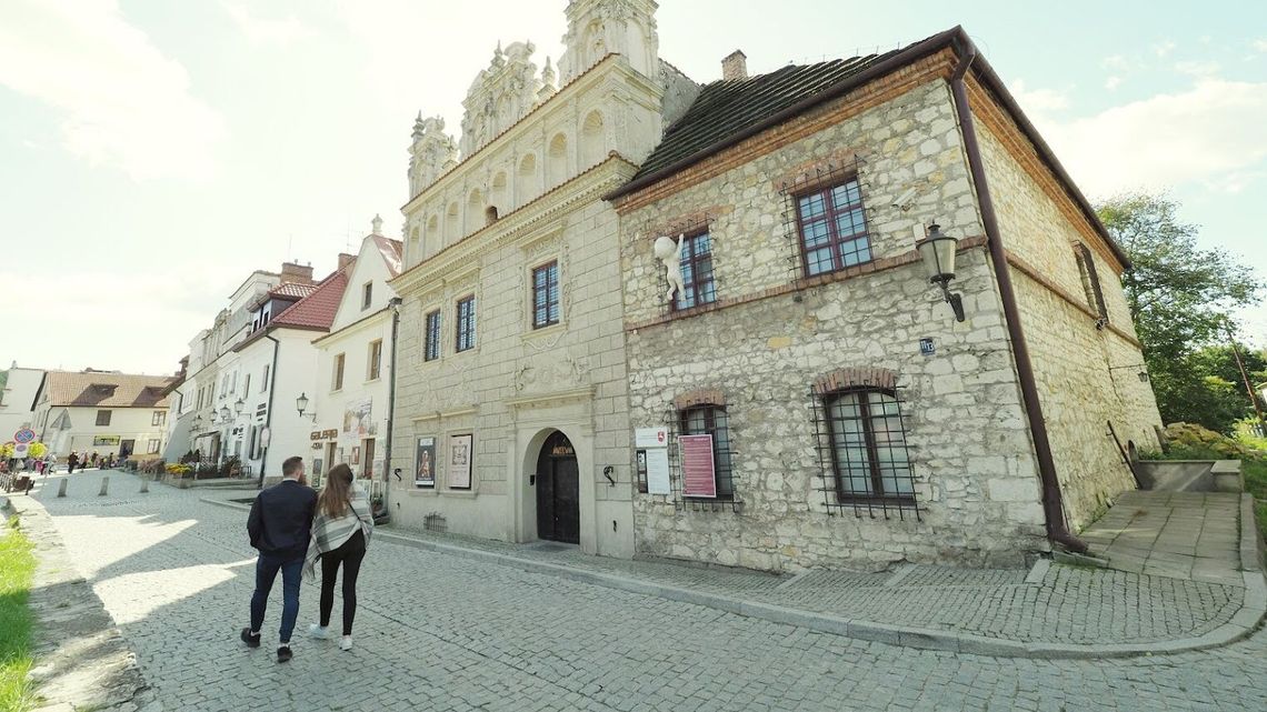 Kazimierz Dolny. Donice, plac zabaw czy fotografie?