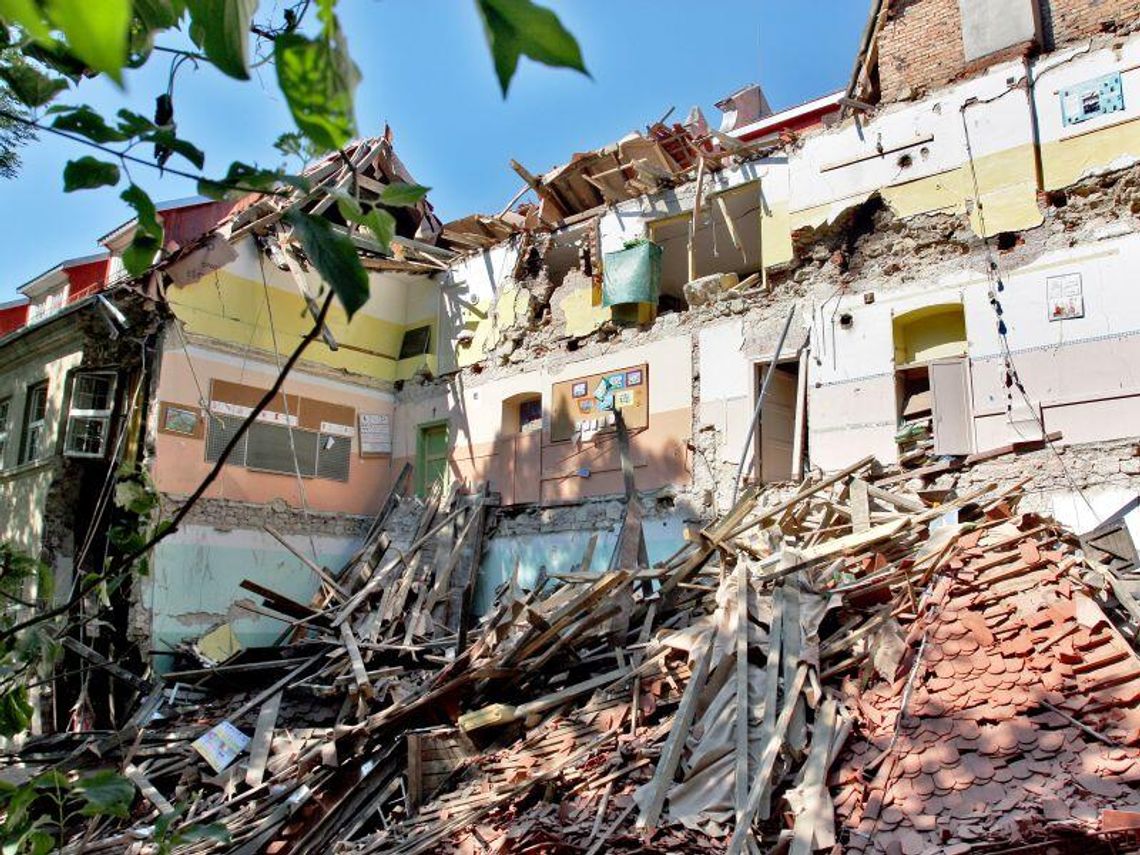 Kazimierz Dolny: Lekcje w kontenerze po wybuchu w szkole