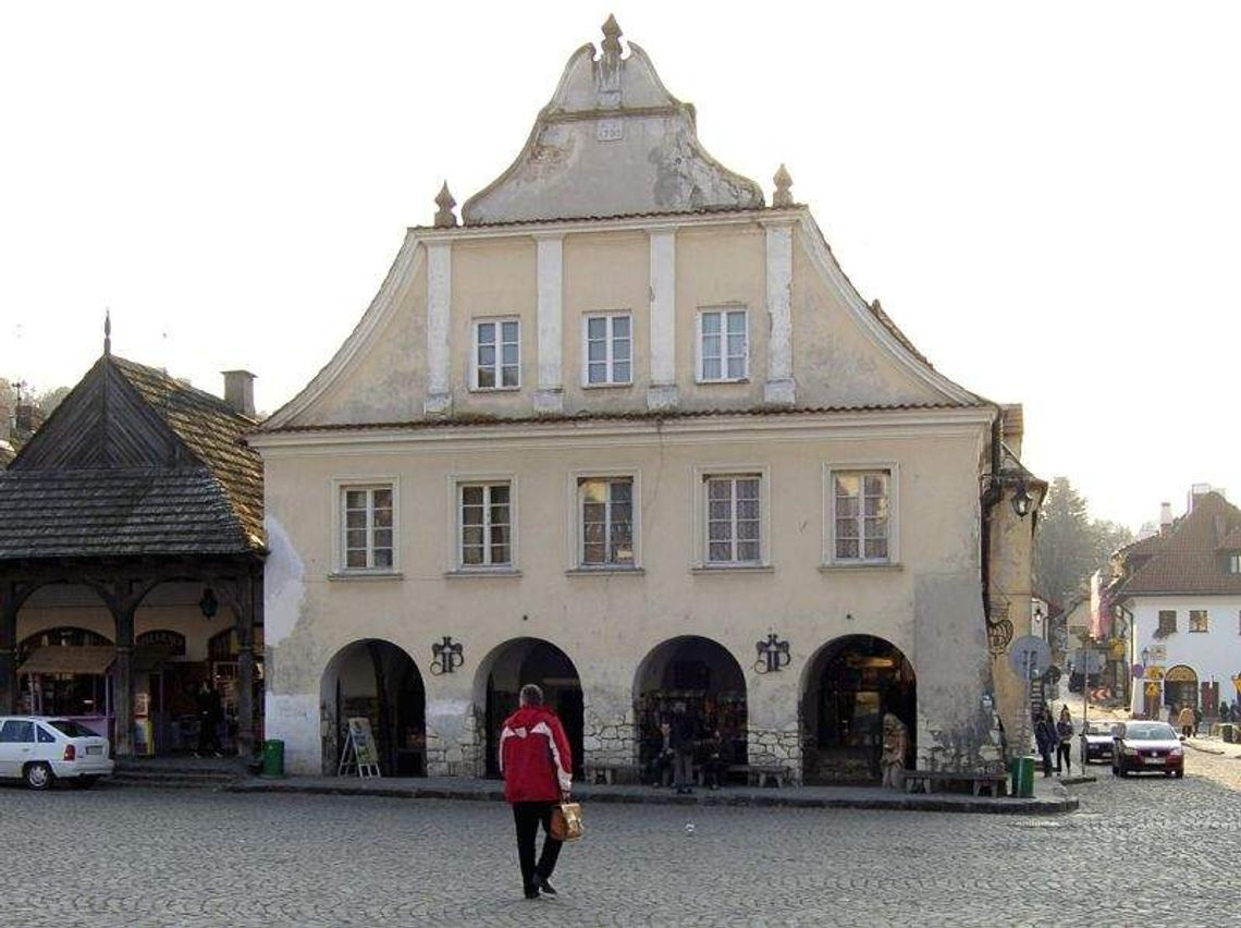 Kazimierz Dolny. Meleksy znów będą parkować na ul. Nadwiślańskiej
