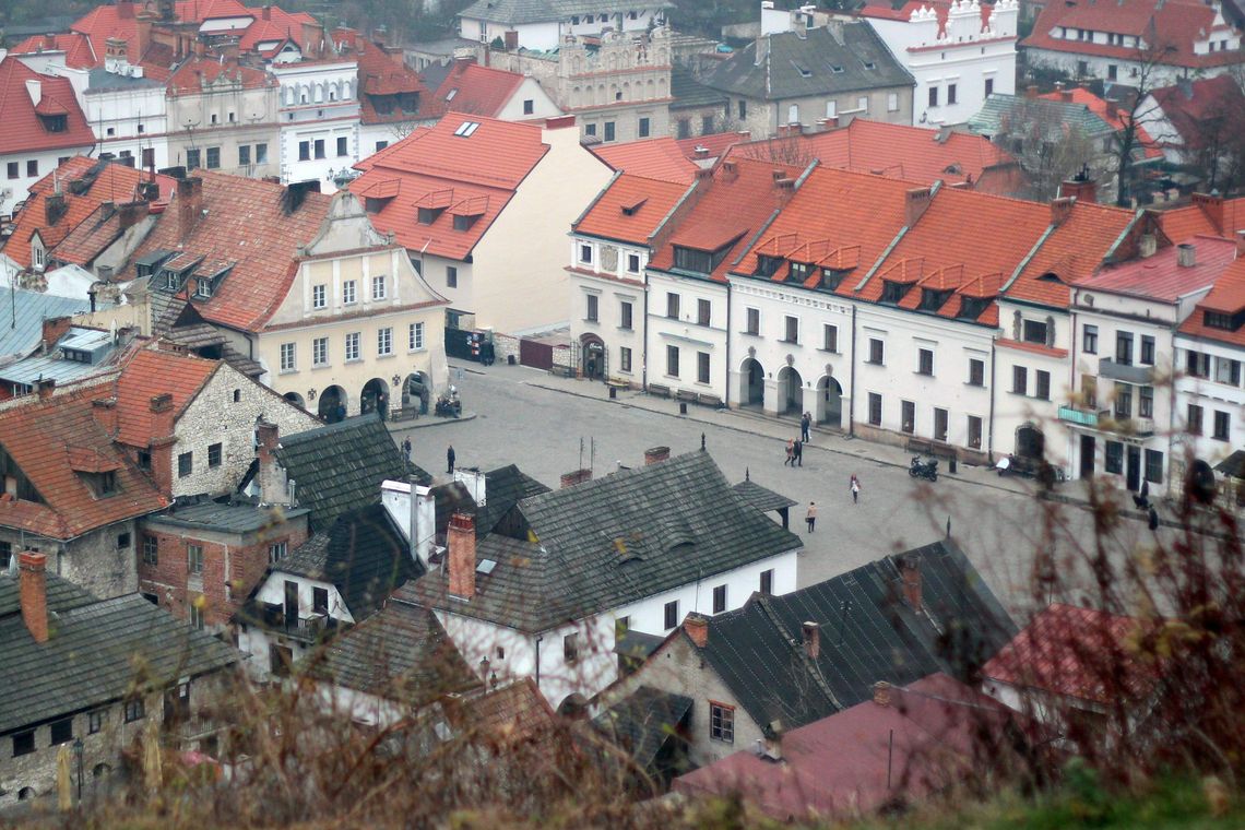 Kazimierz Dolny: Radny wjechał na rynek. Miał 0,6 promila