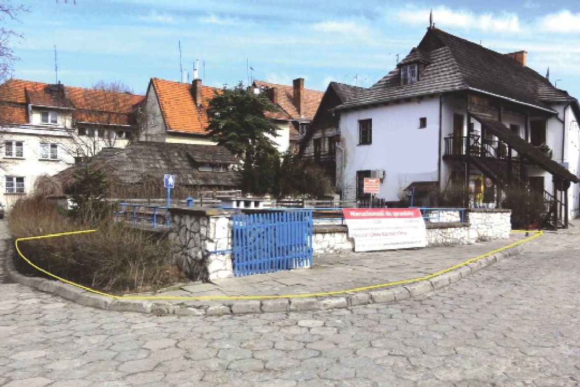 Kazimierz Dolny: Sprzedają Łaźnię, by mieć na szkołę