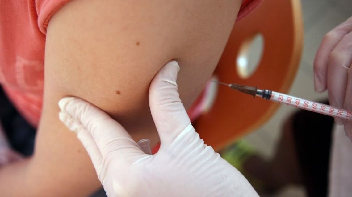 KE ostrzega przed niedoborem sprzętu do szczepień przeciwko Covid-19