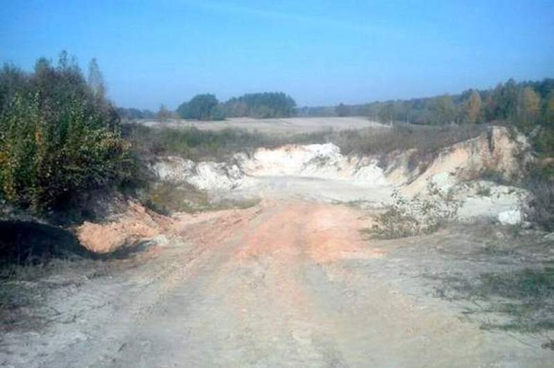 Kępa Wały: Kula z pistoletu trafiła rolnika w kręgosłup. Jest sparaliżowany Kępa Wały: Kula z pistoletu trafiła rolnika w kręgosłup. Jest sparaliżowany