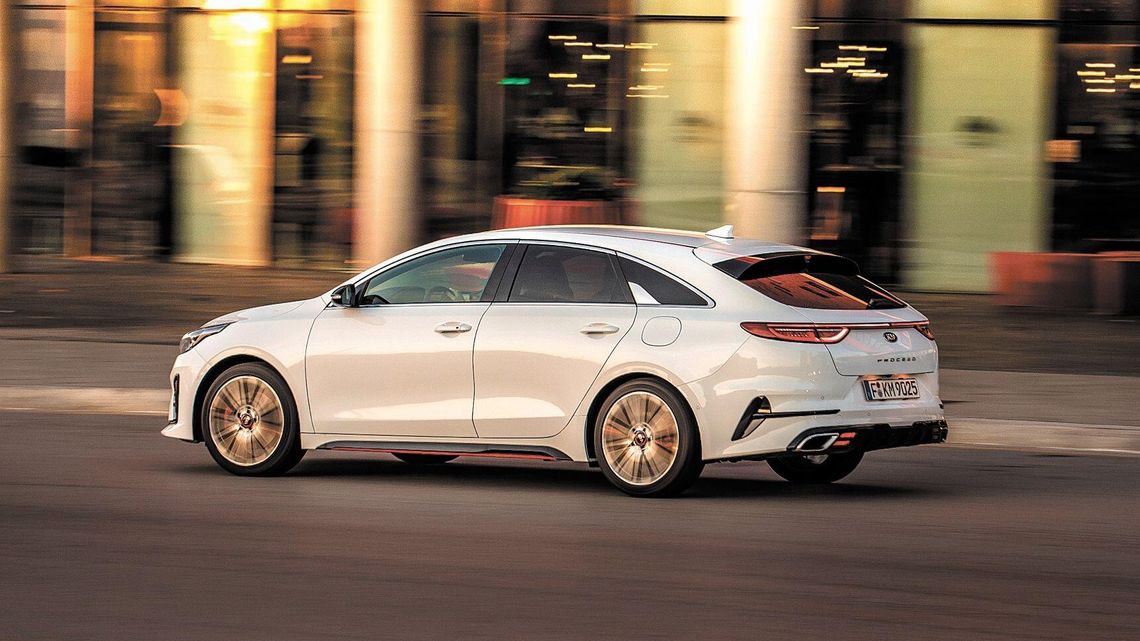 Kia ProCeed wjeżdża na salony