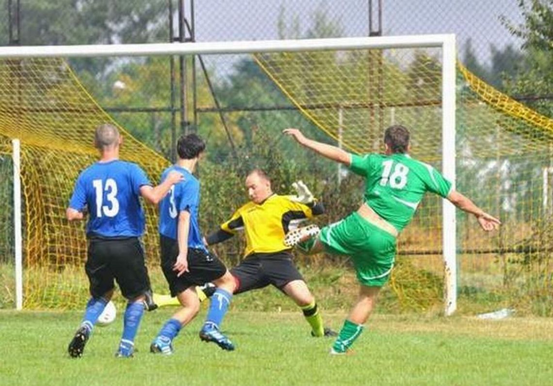 Kibic uderzył piłkarza po meczu Brata Cukrownika z Granicą Dorohusk. Klub zapłaci