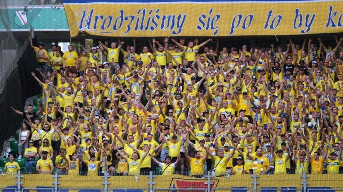 Kibice Motoru wypełnili sektor gości na meczu z Legią [zdjęcia, wideo]