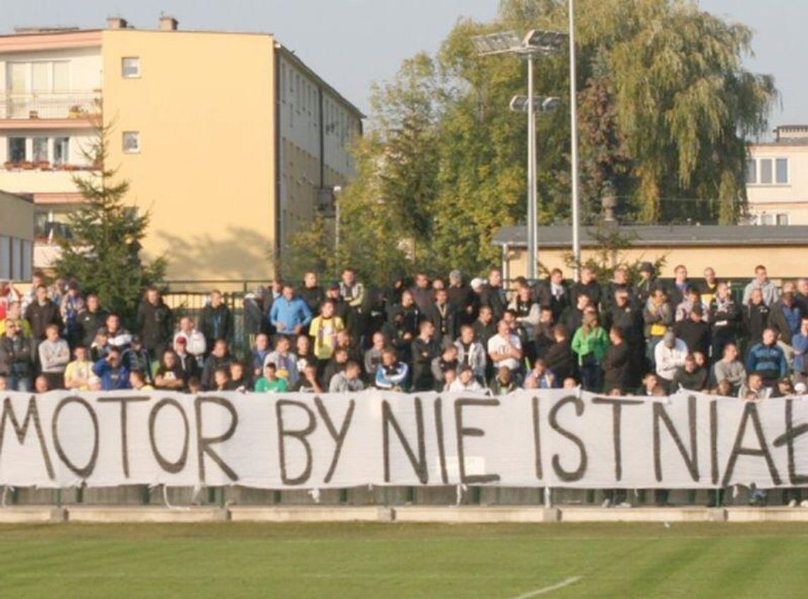 Kibice nadal bojkotują mecze Motoru Lublin, klub liczy straty
