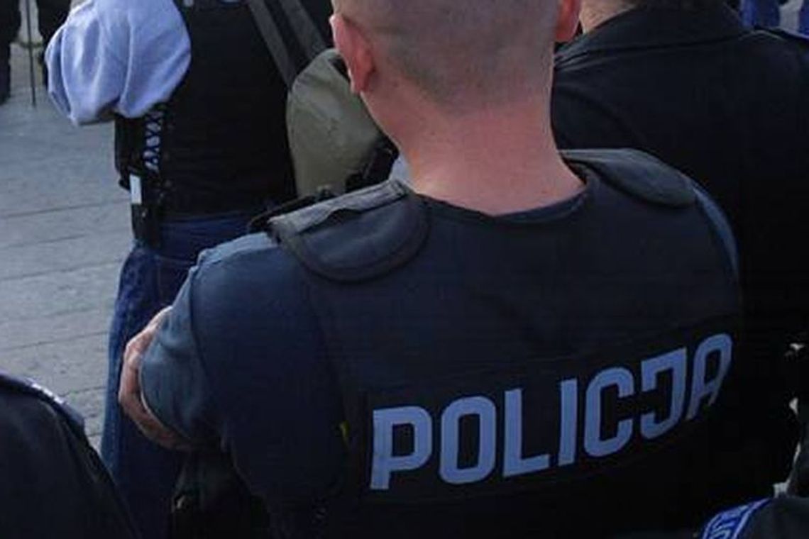 Kibice ukarani za wulgarne okrzyki i pokazanie pośladków