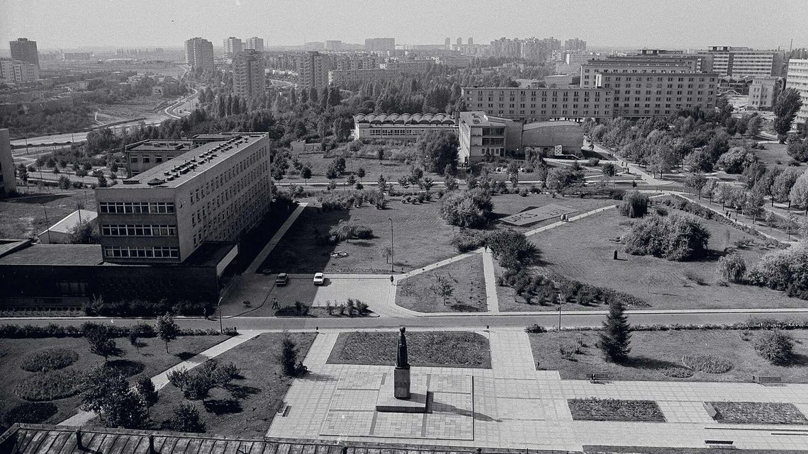 Kibice w "Olimpijskim", studenci w "Trojce". Zobacz, jak stołowano się lata temu