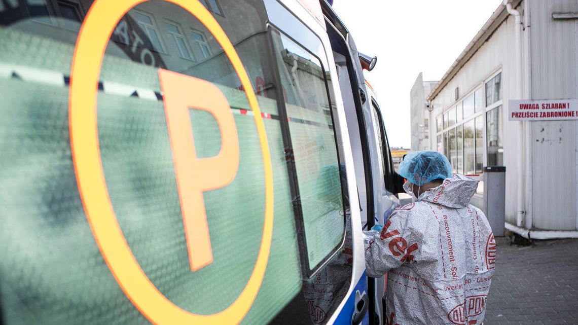 Kiedy możemy zarazić się koronawirusem? Najczęściej przenoszą go osoby z objawami