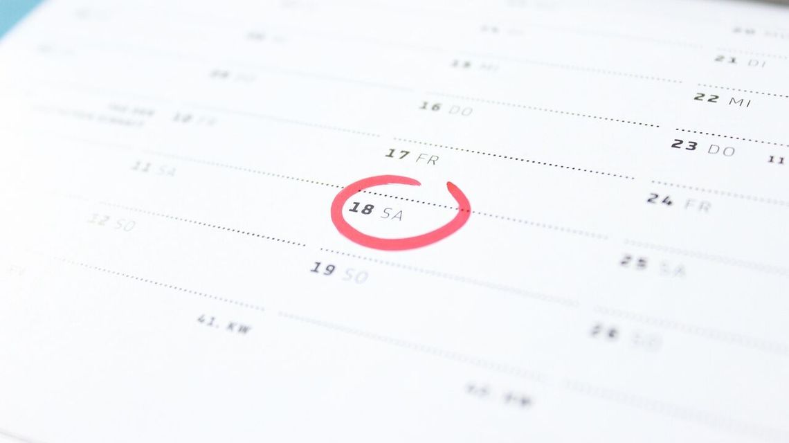 Kiedy na urlop, kiedy do sklepu? Praktyczny kalendarz na 2024 rok