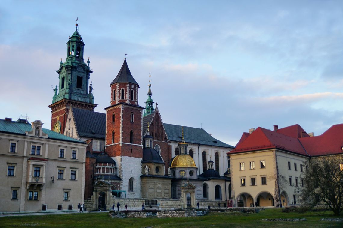 Kiedy najlepiej odwiedzić Wawel i jak zaplanować wyjazd?