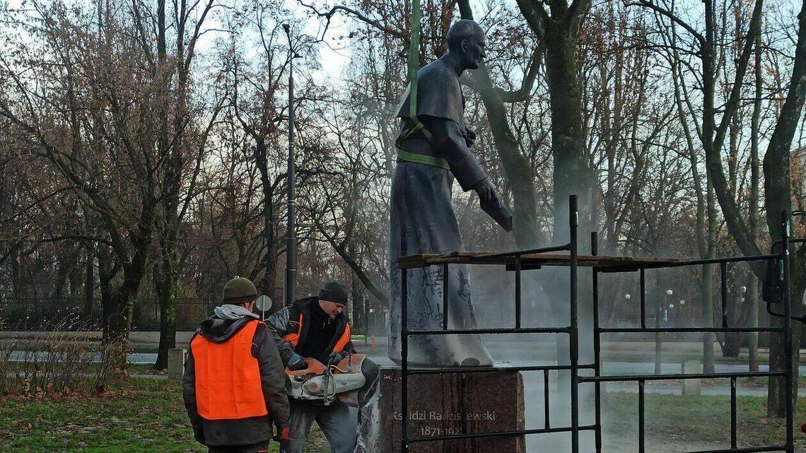 Kiedy pomnik założyciela KUL wróci na swoje miejsce? To nie takie proste