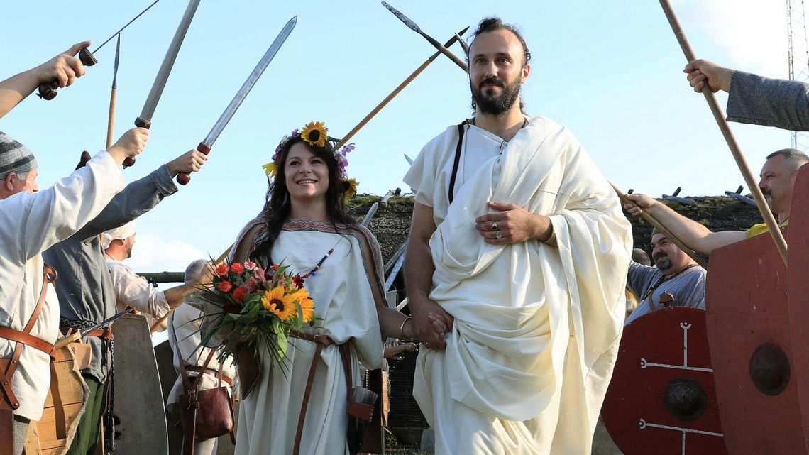 Kiedy rzymski ekwita zakochuje się w barbarzyńskiej księżniczce. Wyjątkowe zaślubiny [zdjęcia]