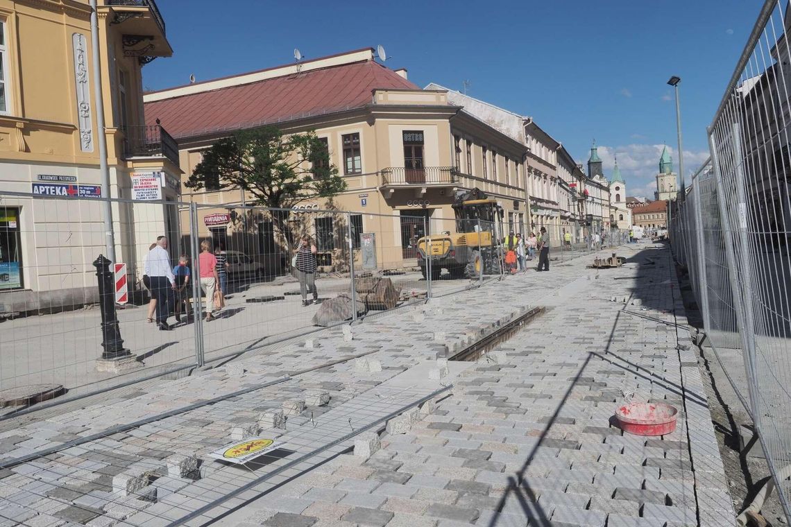Kiedy skończy się przebudowa deptaka w Lublinie? Miasto ustaliło nowy termin zakończenia prac Kiedy skończy się przebudowa deptaka w Lublinie? Miasto ustaliło nowy termin zakończenia prac