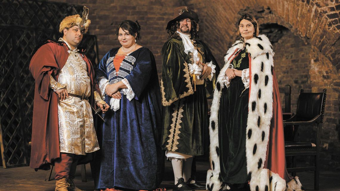 Kiedy suknia schodzi z płótna. Historia Zamościa zaszyta w kostiumach