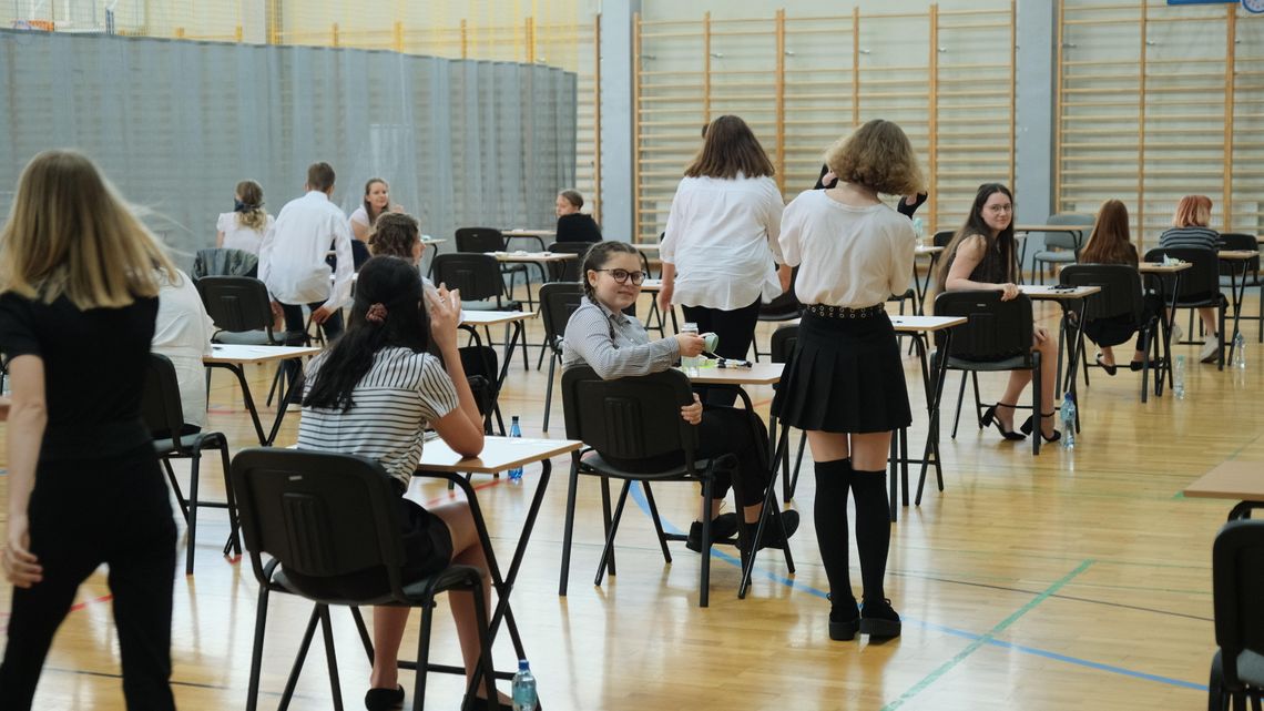 Kiedy uczniowie wrócą do szkół? "To ostatni moment, żeby pomóc przygotować się do matury" Kiedy uczniowie wrócą do szkół? "To ostatni moment, żeby pomóc przygotować się do matury"