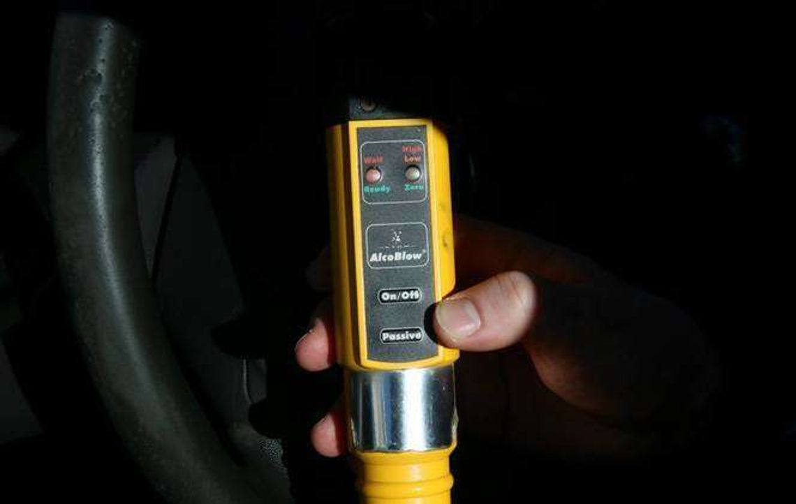 Kierował po pijanemu. Okazało się, że nie ma prawa jazdy